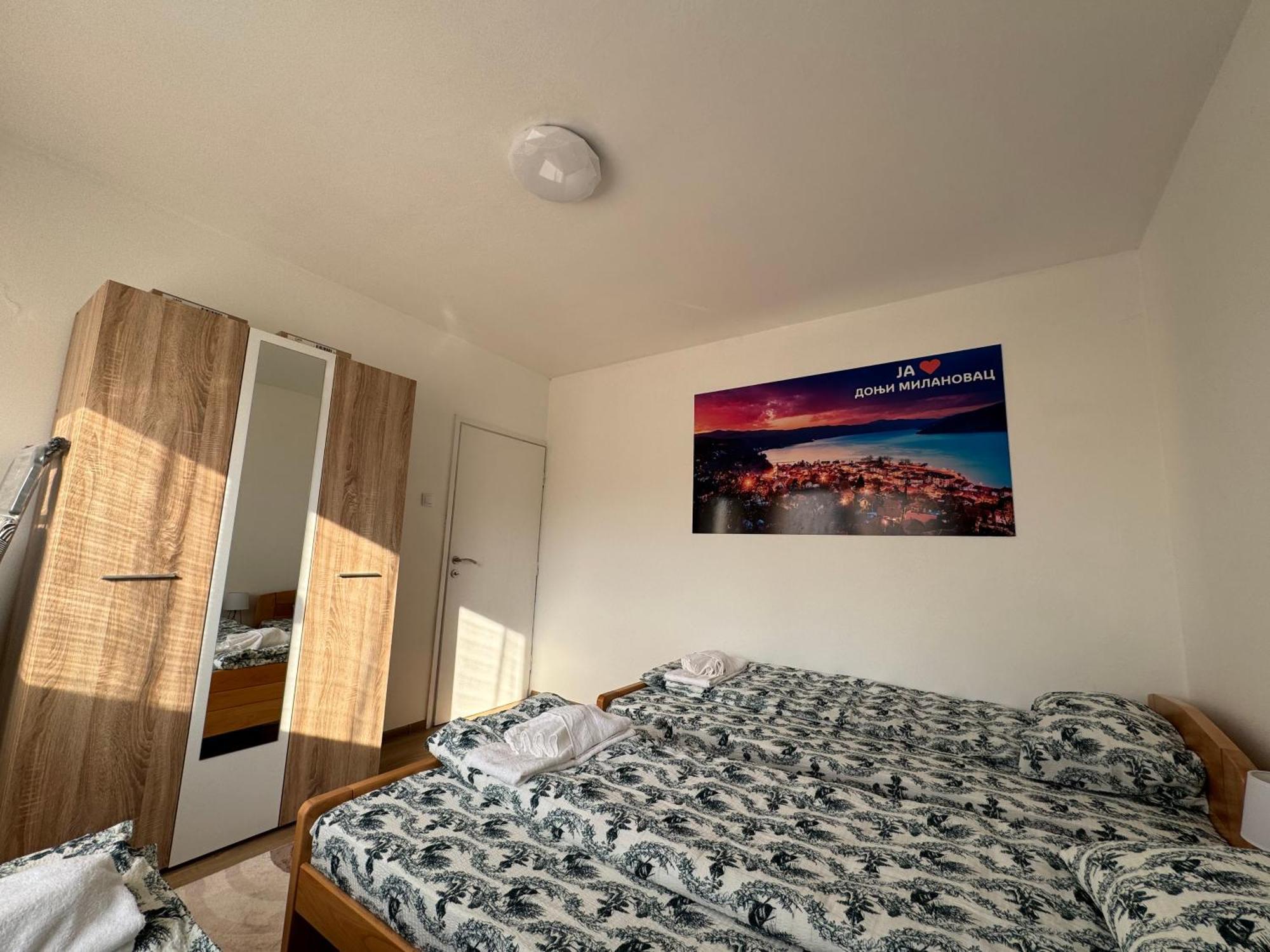 Vuk Apartman Доньи-Милановац Экстерьер фото
